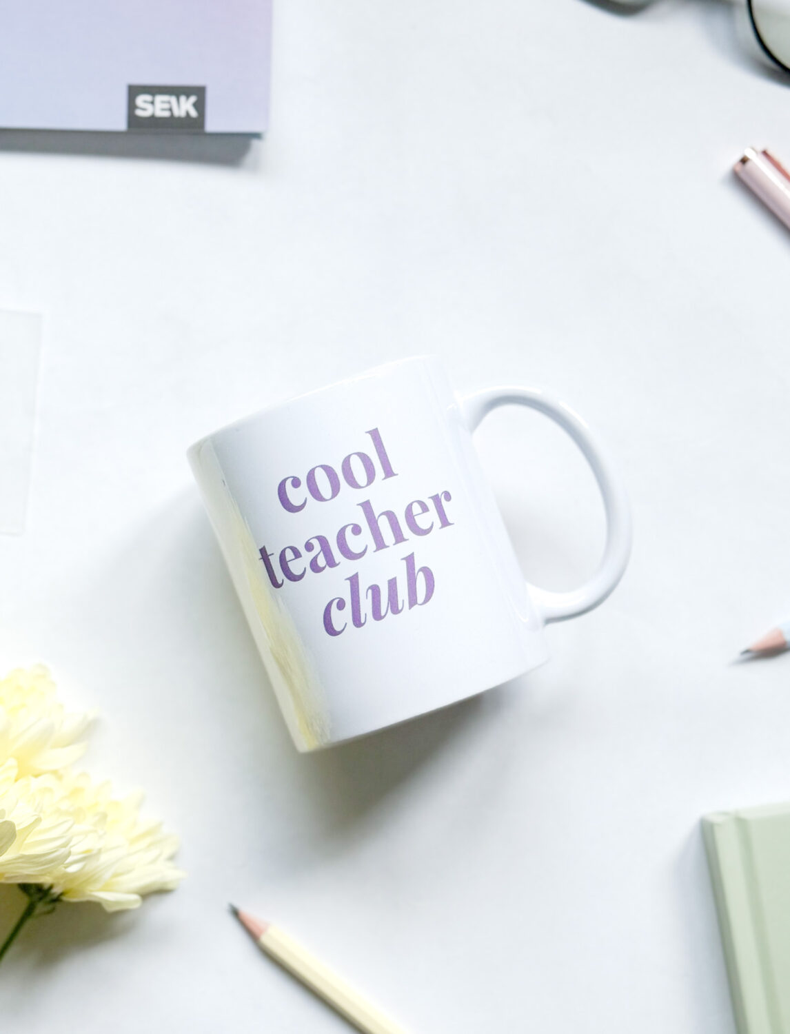 Mug désign “Cool Teacher Club” – Image 4